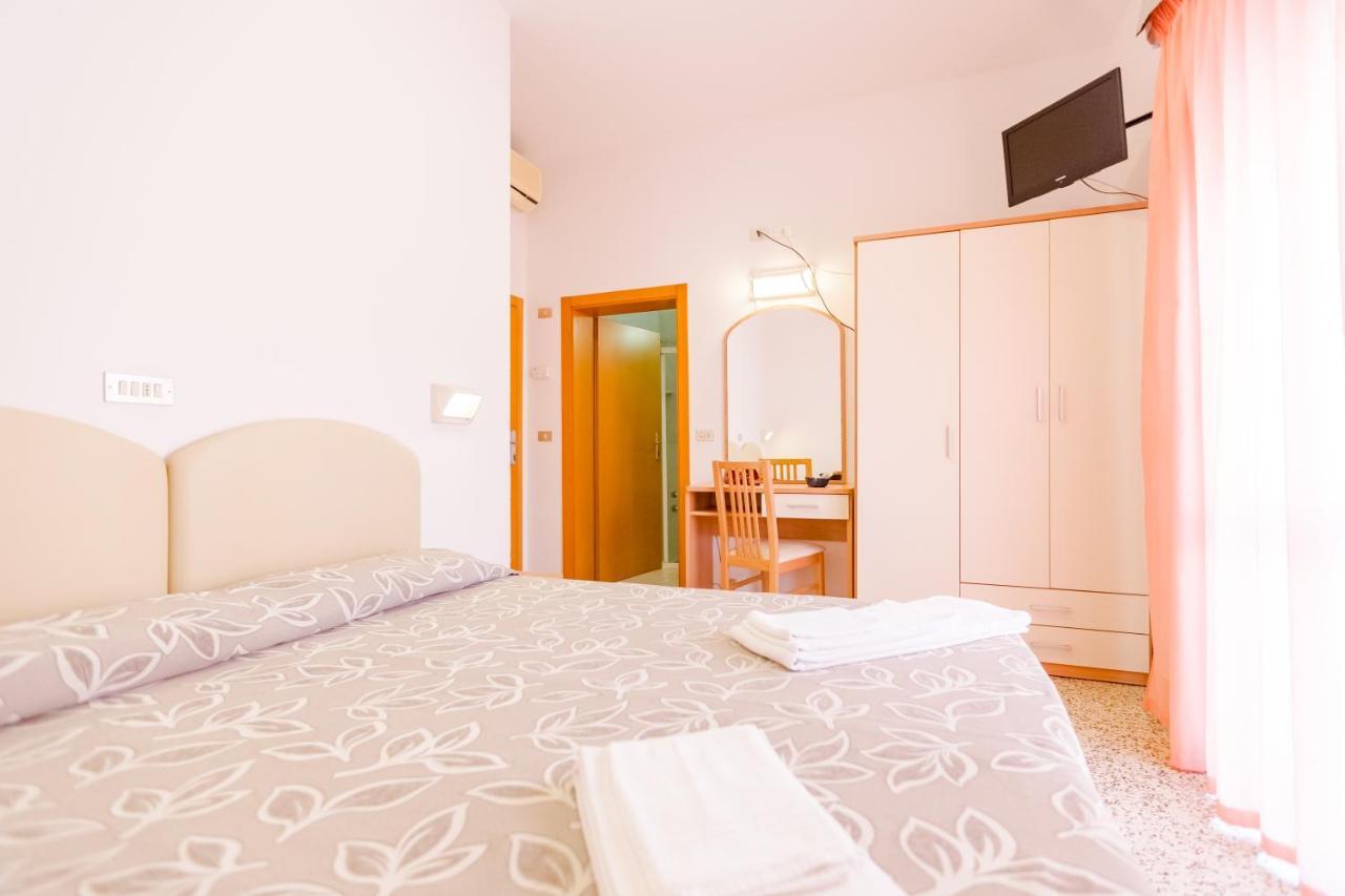 Hotel Bagli 里米尼 外观 照片