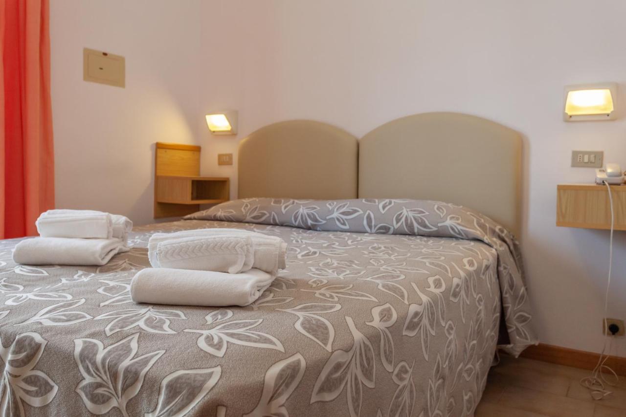 Hotel Bagli 里米尼 外观 照片